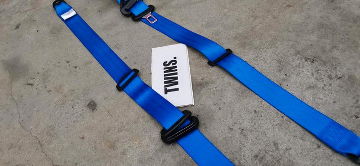 Gordel/Blauw/Rood/ Estrima Biro/Seat Belts/Blue, Auto-onderdelen, Interieur en Bekleding, Ophalen of Verzenden