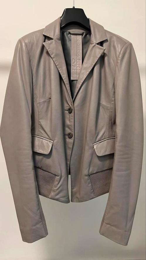 Patrizia Pepe schapenleren jasje VINTAGE, Kleding | Dames, Jasjes, Kostuums en Pakken, Zo goed als nieuw, Maat 36 (S), Bruin, Ophalen