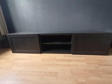 Te koop: Besta zwarte tv-kast. beschikbaar voor biedingen