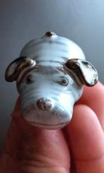 Antieke hondje Porselein Figuur, Antiek en Kunst, Antiek | Porselein, Ophalen of Verzenden