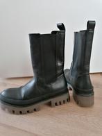 Bijna nieuw Bershka laarzen maat 37 kleur zwart, Ophalen of Verzenden, Zo goed als nieuw, Zwart, Hoge laarzen