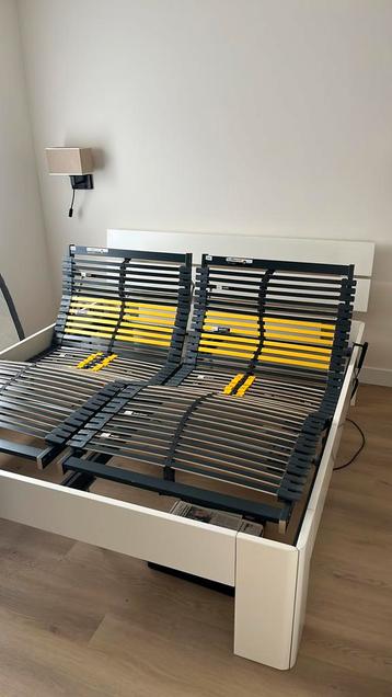 BETER BED compleet met elektrische lattenbodem 180x200 cm beschikbaar voor biedingen