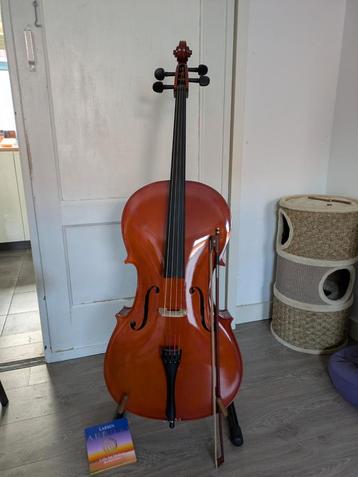 Nieuwe Leonardo Cello 4/4 met Larsen snaren beschikbaar voor biedingen