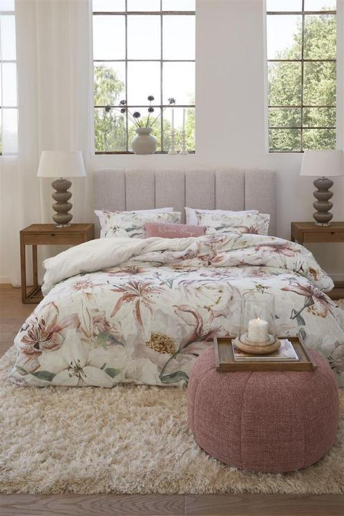 Riviera Maison dekbedovertrek LILY LOVE 2PERS HALF GELD, Huis en Inrichting, Slaapkamer | Beddengoed, Nieuw, Dekbedovertrek, Tweepersoons