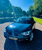 BMW 116i Sport Business+ | Automaat | Navi Pro | 2012, Auto's, 65 €/maand, 4 cilinders, Blauw, Origineel Nederlands