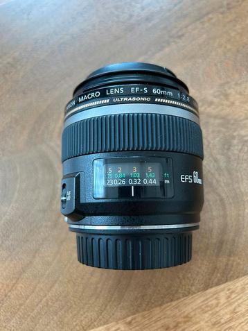 Canon macrolens beschikbaar voor biedingen
