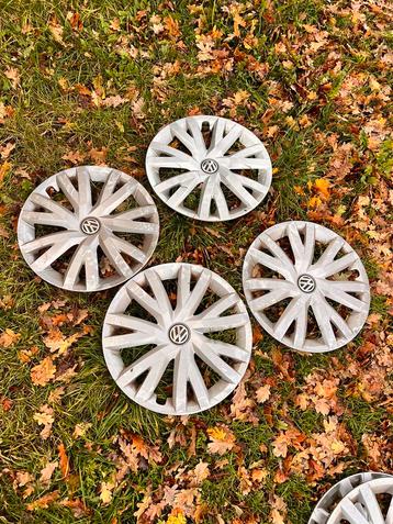 Wieldoppen 16” origineel vw beschikbaar voor biedingen