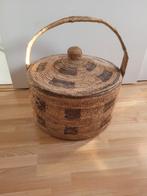 Mand met deksel, Huis en Inrichting, Ophalen, Overige materialen, Minder dan 50 cm, Gebruikt