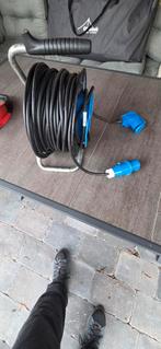 Haspel voor camping, Ophalen of Verzenden, Gebruikt, Kabel of Snoer