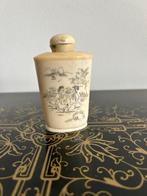 Antiek, Chinees, benen parfumflesje, Antiek en Kunst, Ophalen of Verzenden
