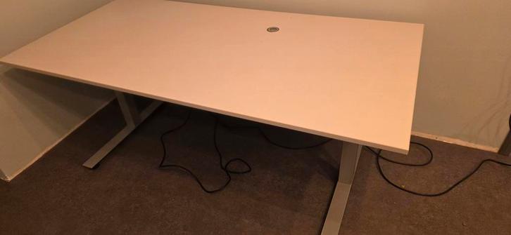 Zit-Sta Bureau, Elektrisch Verstelbaar!, Huis en Inrichting, Bureaus, Gebruikt, Bureau, Elektrisch, In hoogte verstelbaar, Ophalen