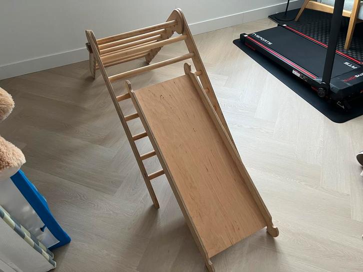 Montessori klimrek met glijbaan, Huis en Inrichting, Woonaccessoires | Zuilen en Pilaren, Zo goed als nieuw, Ophalen