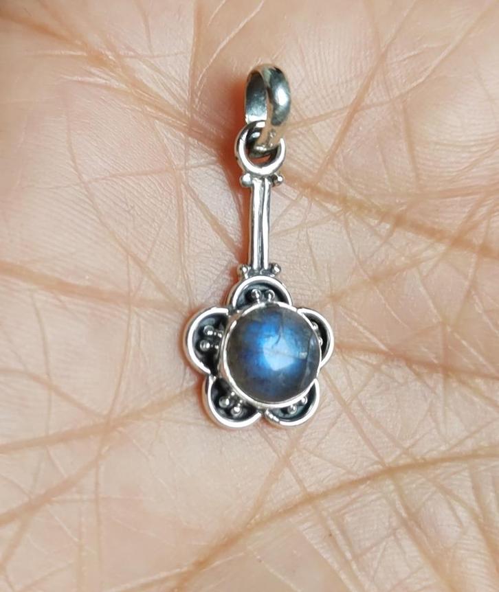 925 zilveren hanger met natuurlijke Labradoriet steen, Sieraden, Tassen en Uiterlijk, Kettinghangers, Nieuw, Zilver, Blauw, Met edelsteen