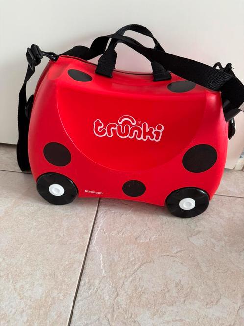 Lieverheersbeestje reiskoffer trunki, Sieraden, Tassen en Uiterlijk, Koffers, Zo goed als nieuw, Hard kunststof, Minder dan 50 cm