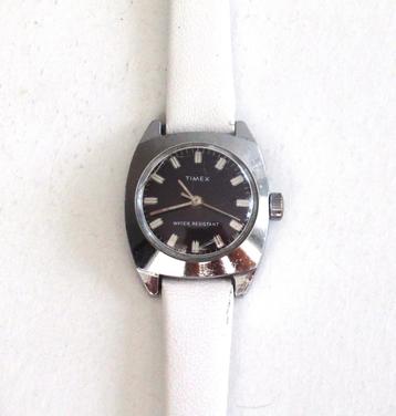 Vintage TIMEX mechanisch dames horloge met leren armband. 