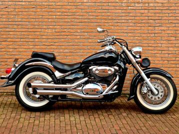 Prachtige Suzuki Intruder VL 800 (Vance & Hines) beschikbaar voor biedingen