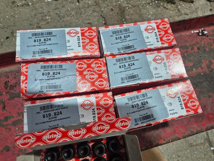 Nieuwe Kopbouten 819.824 Porsche Volkswagen Audi VAG, Auto-onderdelen, Motor en Toebehoren, Porsche, Volkswagen, Nieuw, Ophalen of Verzenden