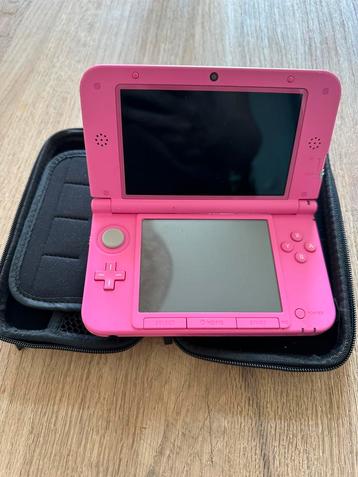 Nintendo 3DS XL roze incl hoes en oplader beschikbaar voor biedingen