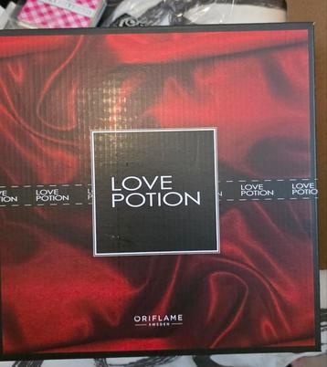 Parfum cadeau set Oriflame beschikbaar voor biedingen