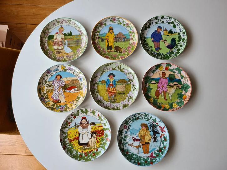 Wandborden UNICEF 'Our Children', 9 stuks, Antiek en Kunst, Antiek | Wandborden en Tegels, Ophalen