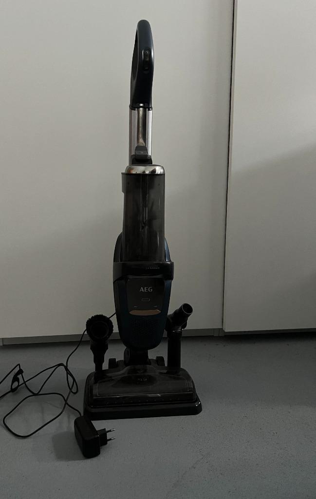 AEG steelstofzuiger FX9 Ultimate, Witgoed en Apparatuur, Stofzuigers, Gebruikt, Stofzuiger, Minder dan 1200 watt, Reservoir, Ophalen