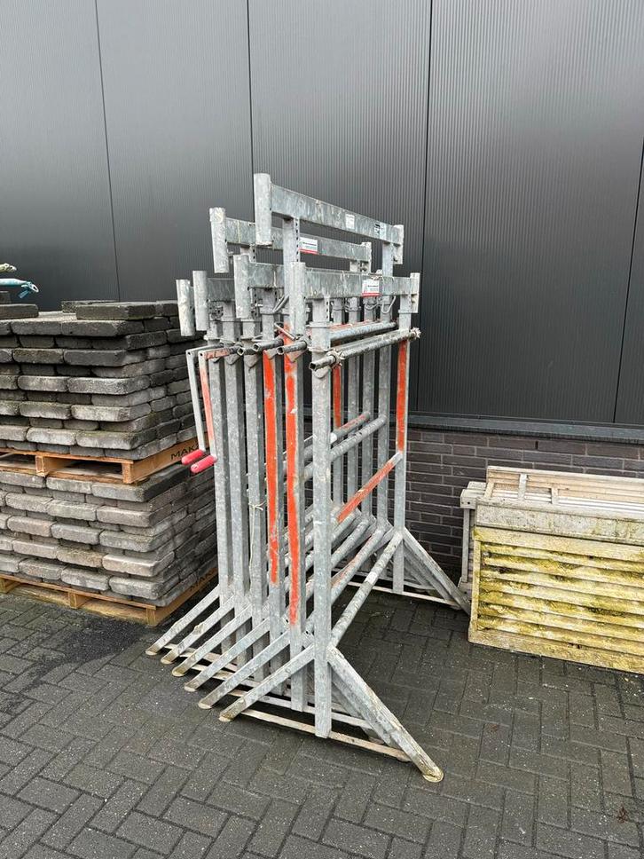 Schragensteiger, Doe-het-zelf en Verbouw, Steigers, Gebruikt, Gevelsteiger, 2 tot 5 meter, Ophalen