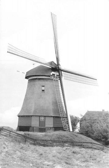 (378-371-053) Wieringerwaard Korenmolen De Hoop beschikbaar voor biedingen