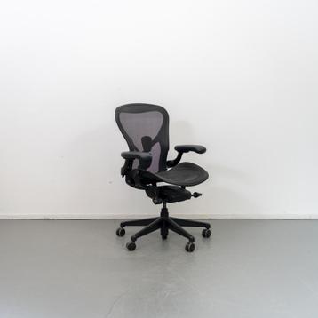 2x Herman Miller Aeron Remastered Bureaustoel Onyx - B Nieuw beschikbaar voor biedingen