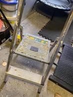 Keukentrapje ijzer, Doe-het-zelf en Verbouw, Ladders en Trappen, Ophalen, Gebruikt, Trap, Opvouwbaar of Inschuifbaar