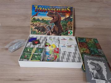 Tyrannosaurus op de vlucht voor de - s1314 beschikbaar voor biedingen