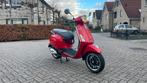 Vespa Primavera 50, 4T 4V, Rosso Dragon, 2015, Geel kenteken, Fietsen en Brommers, Scooters | Vespa, Ophalen, Overige modellen