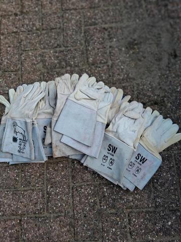 Werkhandschoenen  beschikbaar voor biedingen