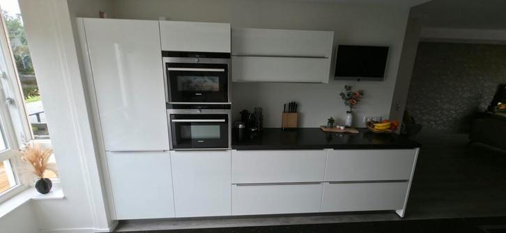 Keukenblok, Huis en Inrichting, Keuken | Complete keukens, Gebruikt, Enkelwandige keuken, Wit, Composiet, Hoogglans of Gelakt
