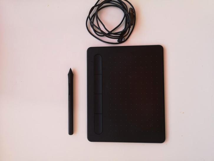 Wacom Intuos Tekentablet, Computers en Software, Tekentablets, Gebruikt, Bedraad, Ophalen of Verzenden