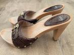 Hoge donkerbruine crocolook leren kleppers Scholl mt 38, Kleding | Dames, Schoenen, Scholl, Bruin, Zo goed als nieuw, Sandalen of Muiltjes