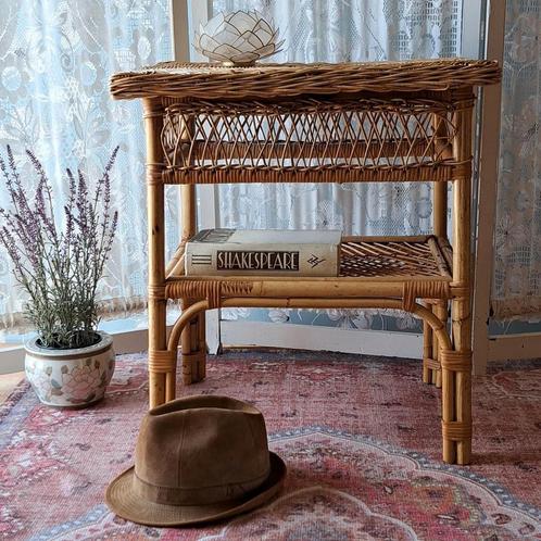 Vintage rotan tafeltje, Antiek en Kunst, Antiek | Meubels | Tafels, Ophalen of Verzenden