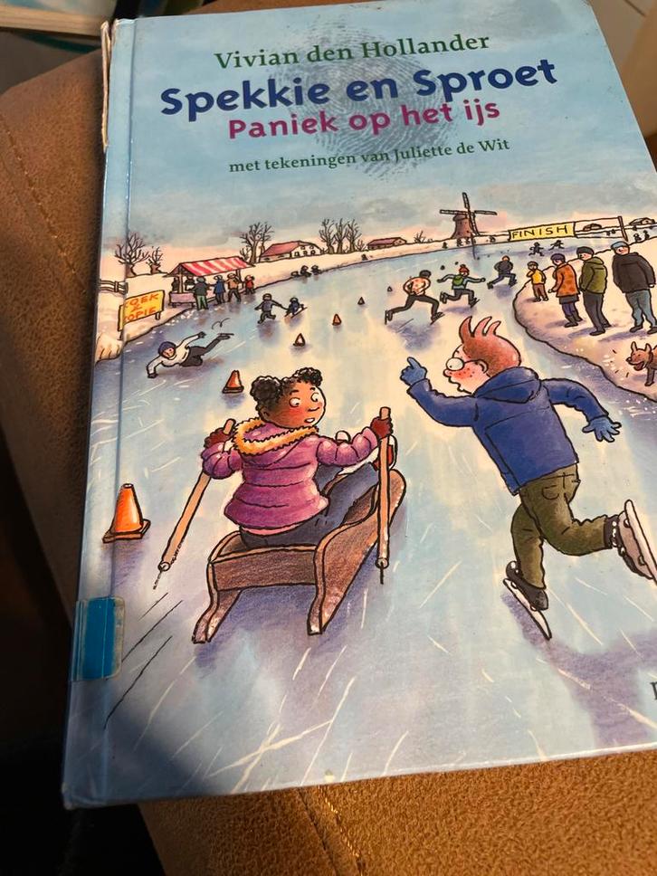 Spekkie en Sproet - Paniek op het ijs avi E 6, Boeken, Kinderboeken | Jeugd | onder 10 jaar, Zo goed als nieuw, Sprookjes, Ophalen