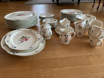 Compleet Servies, Gien (France) beschikbaar voor biedingen