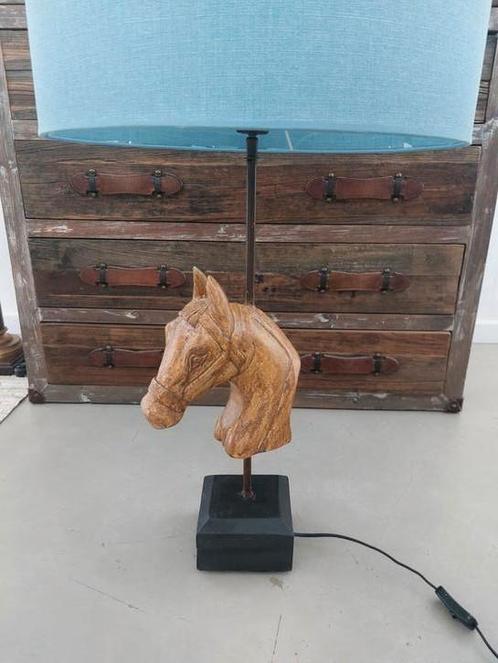 Paard tafellamp met zgan blauwe lampenkap., Huis en Inrichting, Lampen | Tafellampen, Zo goed als nieuw, Ophalen