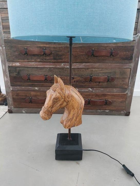Paard tafellamp met zgan blauwe lampenkap. 75 euro, Huis en Inrichting, Lampen | Tafellampen, Zo goed als nieuw, 50 tot 75 cm