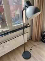 Hektar staande industriele vloerlamp ikea, Huis en Inrichting, Lampen | Vloerlampen, Ophalen, Gebruikt, Metaal, 150 tot 200 cm
