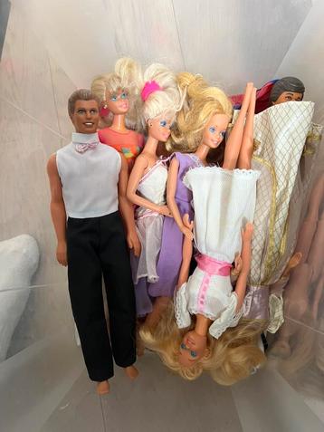 Barbies oude vintage barbies beschikbaar voor biedingen