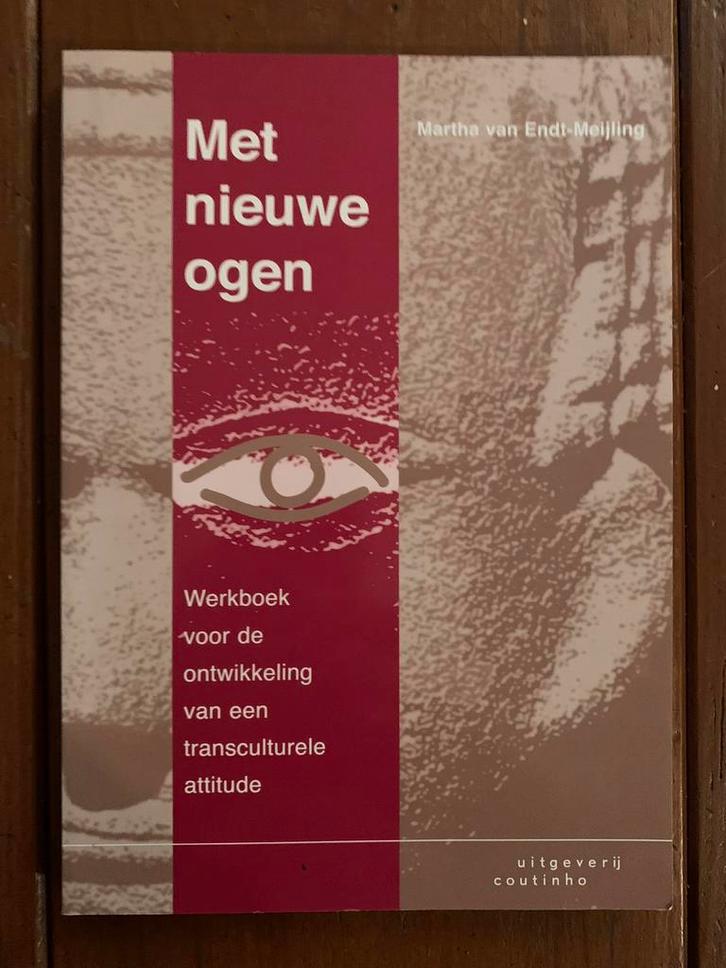 Met nieuwe ogen - Martha van Endt-Meijling, Boeken, Studieboeken en Cursussen, Zo goed als nieuw, HBO, Ophalen of Verzenden