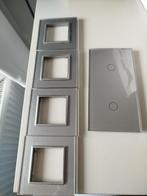 Grijze/zilver glasplaten van Livolo voor schakelaars, Ophalen of Verzenden, Zo goed als nieuw, Schakelaar