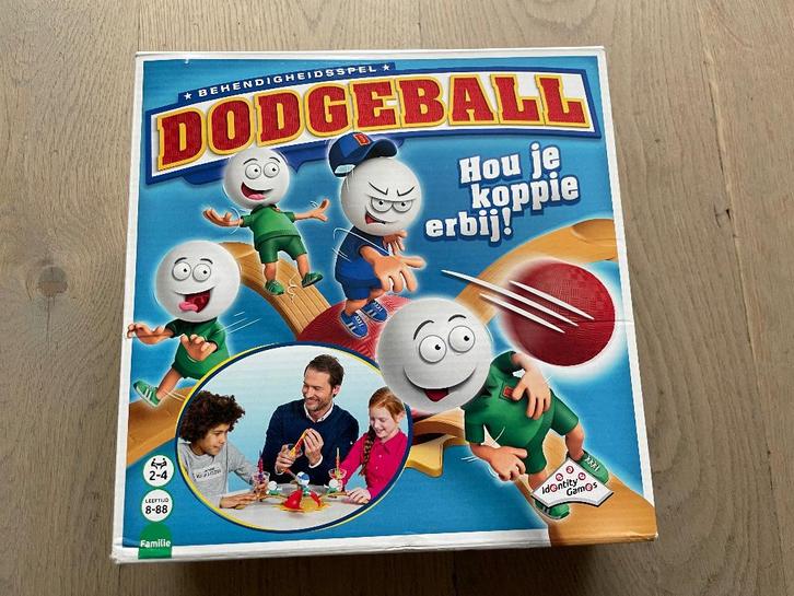 Dodgeball, Hobby en Vrije tijd, Gezelschapsspellen | Bordspellen, Zo goed als nieuw, Drie of vier spelers, Ophalen of Verzenden