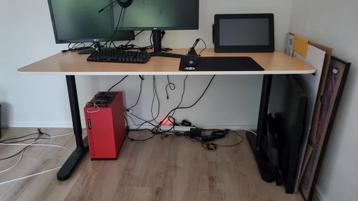 Mooi groot bureau te koop! MOET WEG! beschikbaar voor biedingen