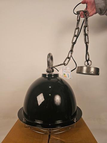 Plafondlamp  beschikbaar voor biedingen