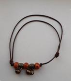 Armbandje dubbel koordjes bruin met oranje kralen, Verzenden, Nieuw, Oranje