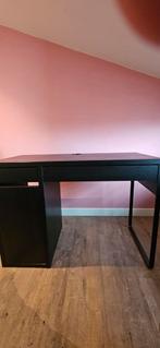 Ikea Micke bureau - Stijlvol en functioneel, Huis en Inrichting, Bureaus, Ophalen, Gebruikt, Bureau
