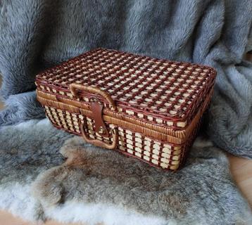 Picknickmand Picknick Mand met borden en bestek voor 4 pers. beschikbaar voor biedingen